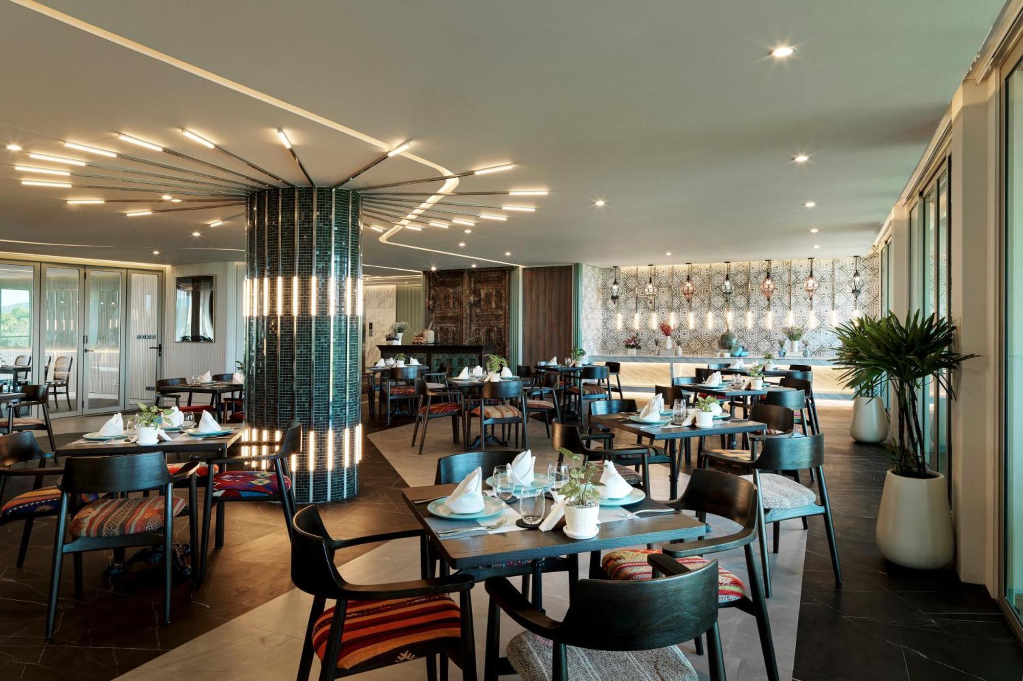 Wyndham Grand Nai Harn Beach Phuket Extérieur photo
